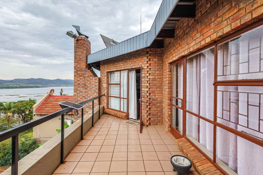 4 Bedroom Property for Sale in Hartbeespoort North West